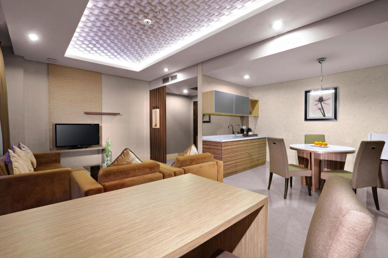 Aston Imperial Bekasi Hotel & Conference Center Luaran gambar